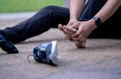 Neuropathy in feet, how to treat neuropathy, peripheral neuropathy treatment, diabetic neuropathy
